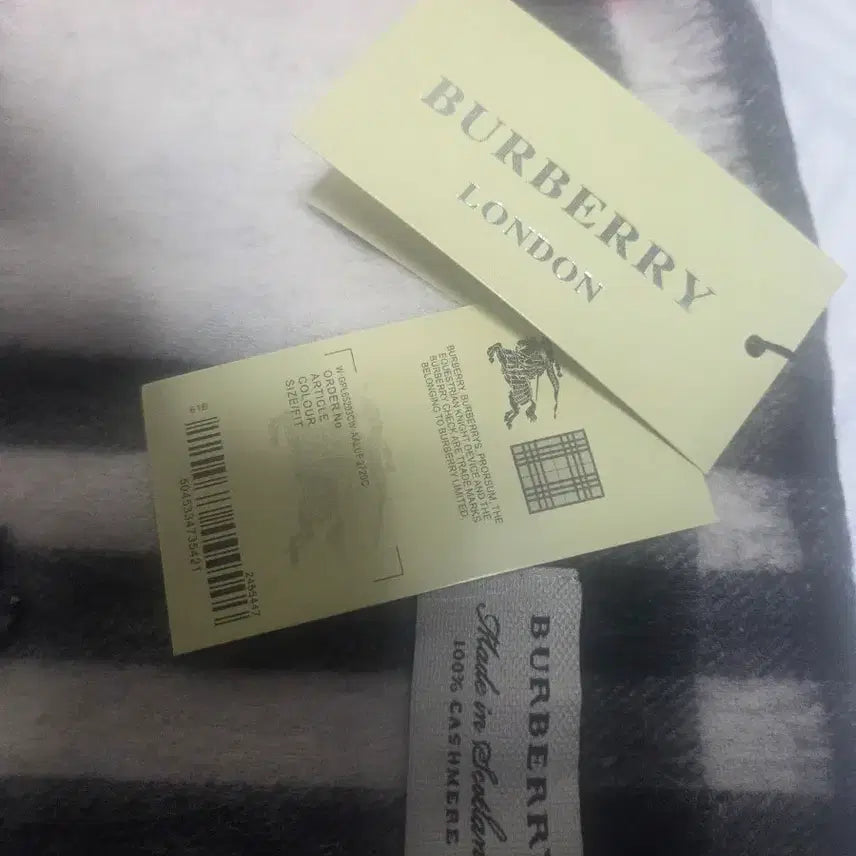 [BUNJANG] Burberry Cashmere Scarf / 버버리 캐시미어 머플러 목도리