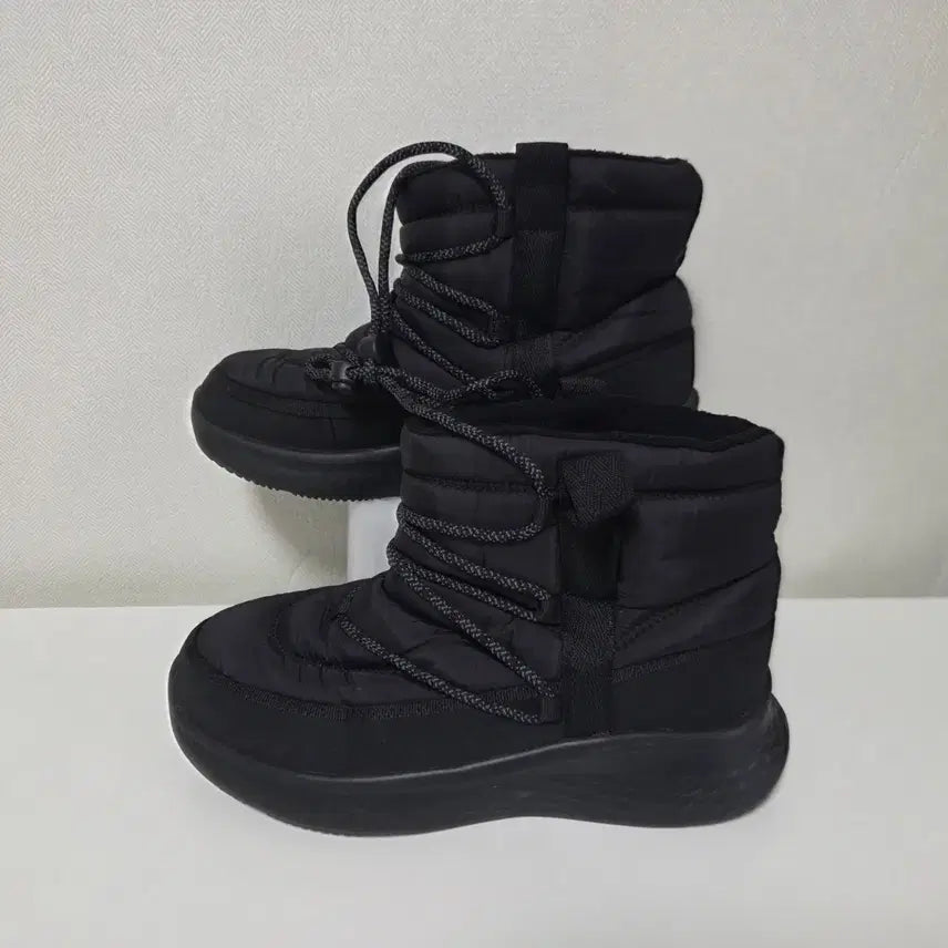 [BUNJANG] Skechers Padded Winter Boots - Black / 스케쳐스 패딩 부츠 겨울 방한 신발 220 블랙