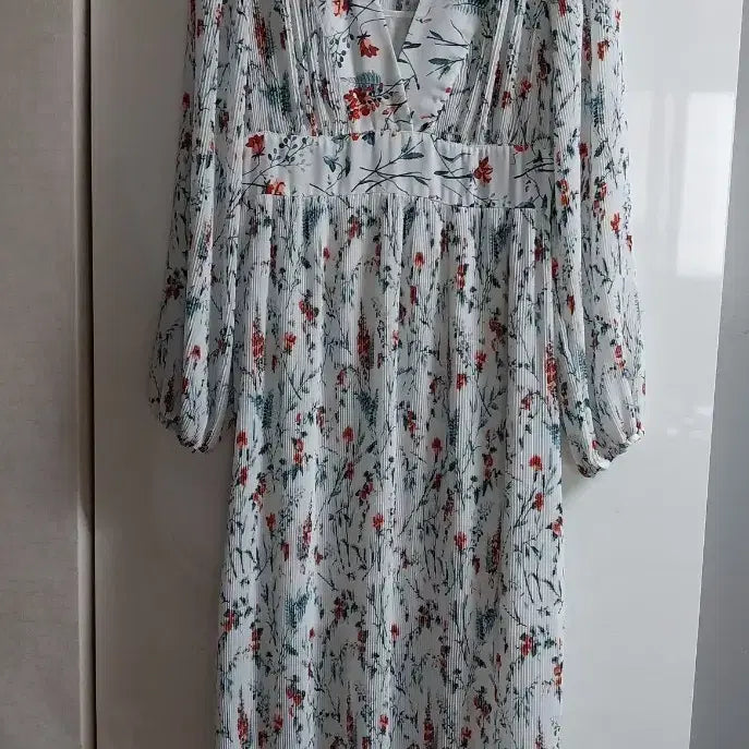 [BUNJANG] Maje Flower Pattern Pleated Long Dress / 마쥬 플라워패턴 플리츠 롱원피스