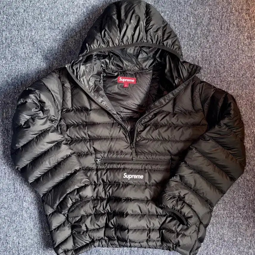 [BUNJANG] Supreme Micro Down Half Zip Hooded Pullover Black FW25 / 슈프림 마이크로 다운 하프 집 후드 풀오버 블랙 - 25FW