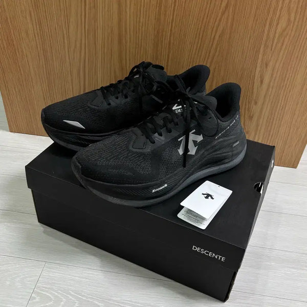 [BUNJANG] Descente Energize V3 Running Shoes / (280) 데상트 에너자이트v3