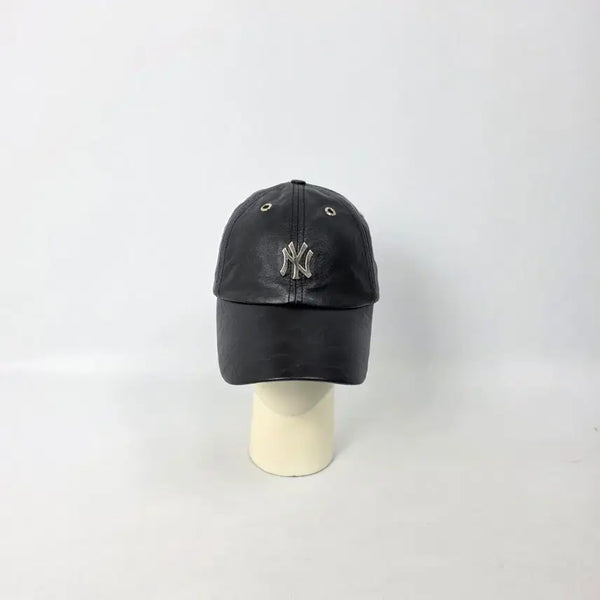 [BUNJANG] MLB Black Faux Leather Gold Logo Baseball Cap / mlb 블랙 페이크레더 금장 가죽 볼캡 블랙 260826