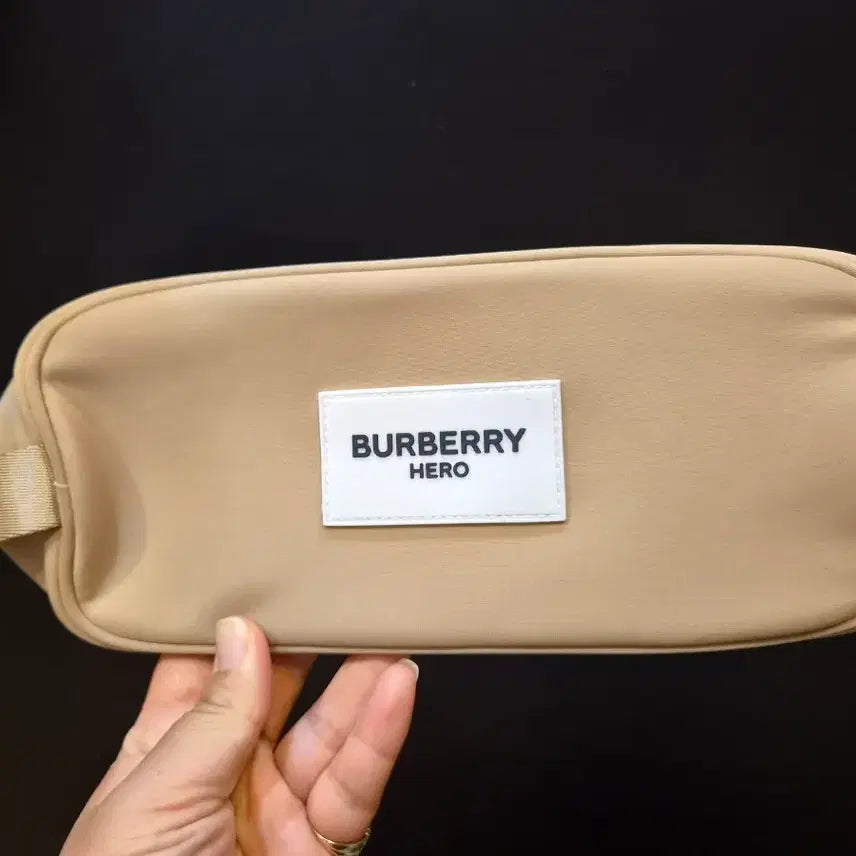 [BUNJANG] Burberry Hero Pouch Beige / 버버리 히어로 파우치 베이지