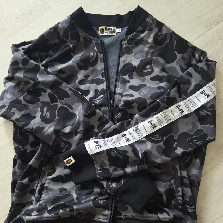 [BUNJANG] BAPE Camo Pattern Stadium Jacket / [정품] 베이프 카모 패턴 스타디움 자켓