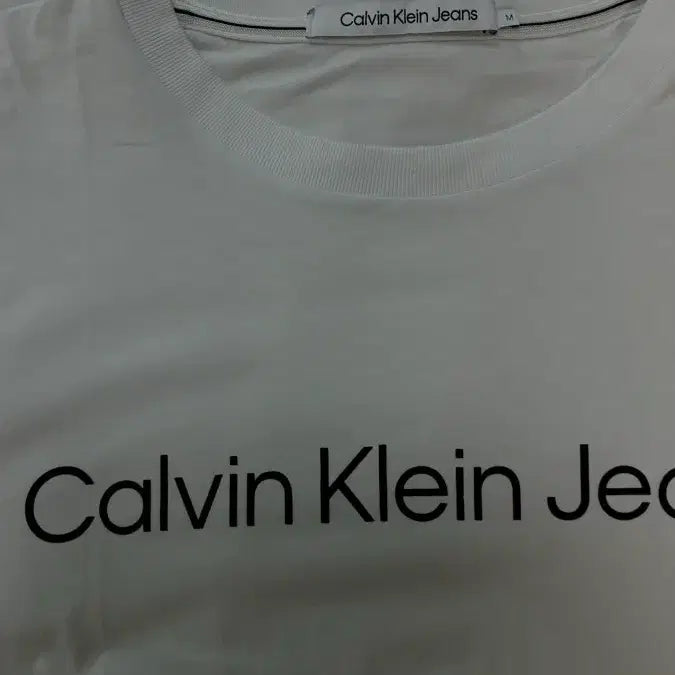 [BUNJANG] Calvin Klein Jeans White Short-Sleeve T-Shirt / 캘빈클라인진 반팔티 화이트
