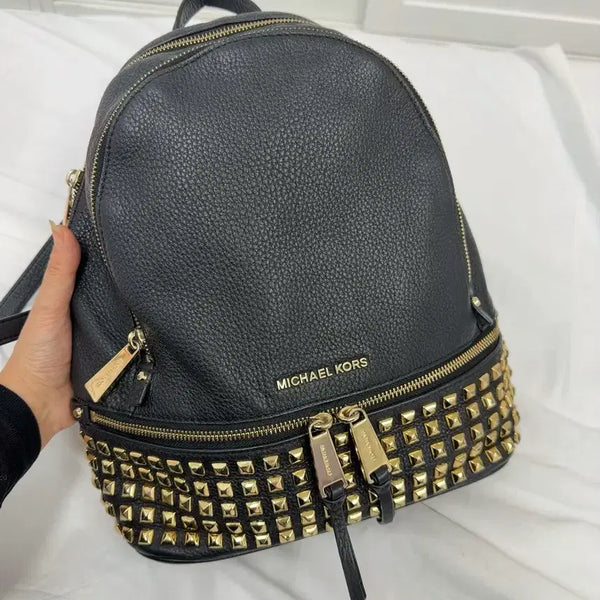 [BUNJANG] Michael Kors Rhea Stud Leather Backpack - Medium / 마이클코어스 레아 스터드 가죽 백팩 정품(거의새거)