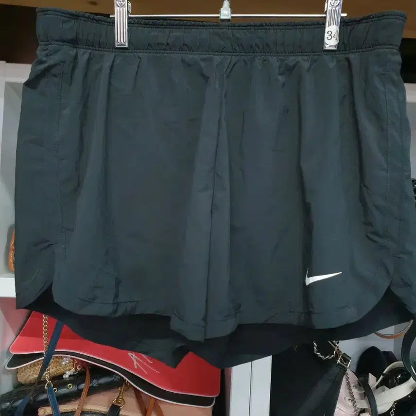 [BUNJANG] Nike Women's Shorts XL No Pockets / 나이키 반바지 XL 여성 주머니없음