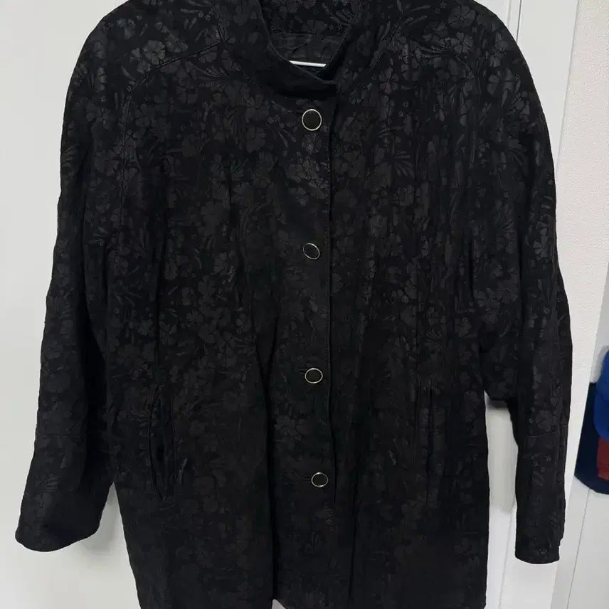 [BUNJANG] Bally Suede Floral Pattern Coat / 발리 BALLY 스웨이드 플로럴 패턴 코트