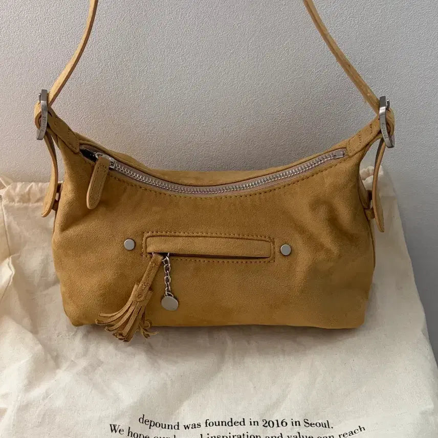 [BUNJANG] Depound Latte Bag Suede Small / 공효진님 착용, 드파운드 라떼백 스웨이드 스몰