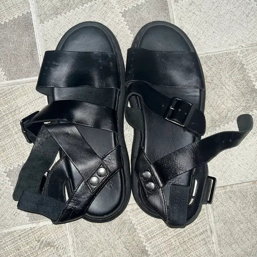 [BUNJANG] Dr. Martens Gryphon Sandal / 닥터마틴 그리폰 샌들 245