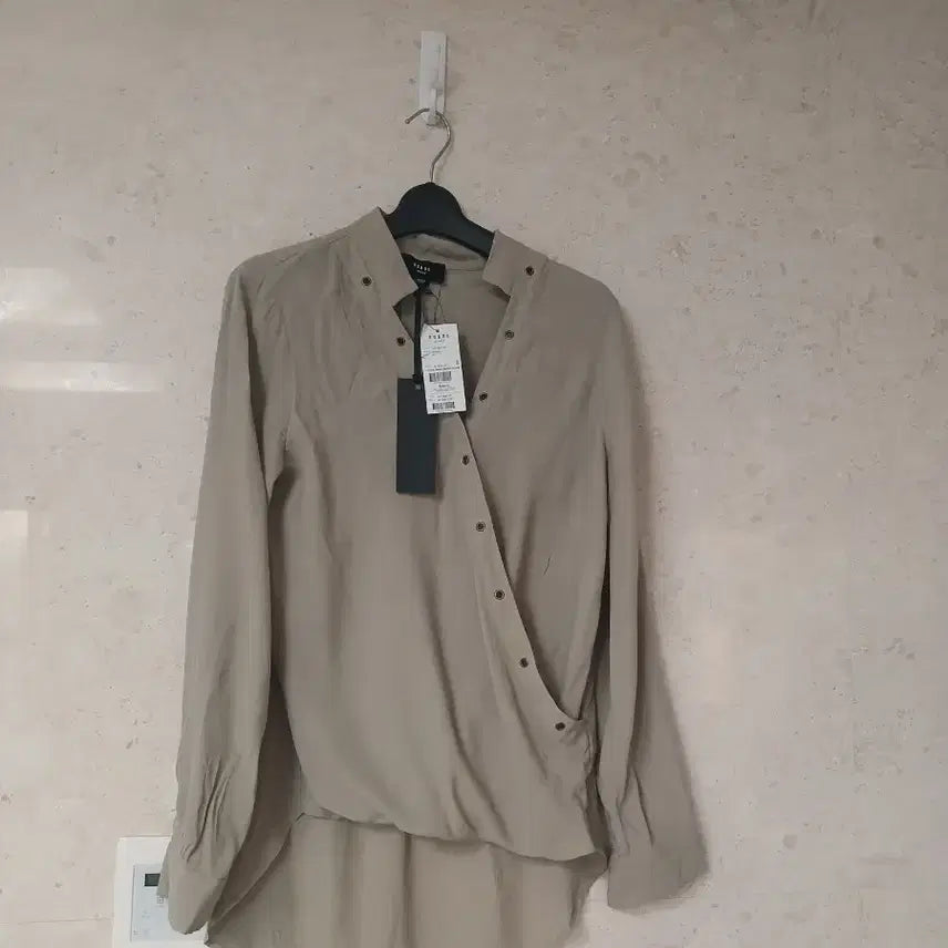 [BUNJANG] RO&DE Moss Wrap Blouse Rayon Women's New / 로앤디 누아 모스 랩 레이온 블라우스 여성 새 옷