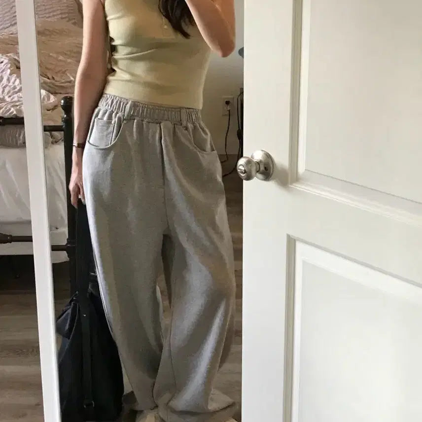 [BUNJANG] Bergamot Core Tank Top Olive / 베르가못 코어 탱크탑 나시 올리브 나시 도매택(새상품)