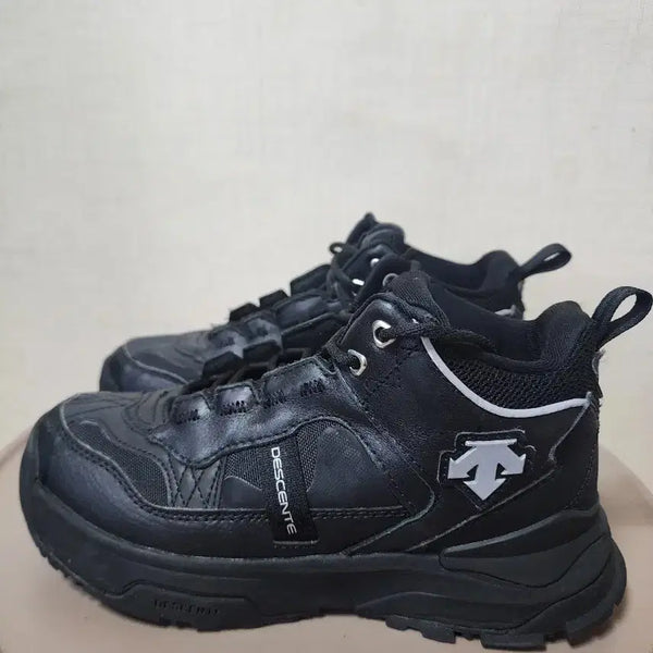 [BUNJANG] Descente Turbo X Low Black Sneakers / >>상태최상<<  데상트 터보 엑스 로우 블랙 스니커즈 230~235 팝니다