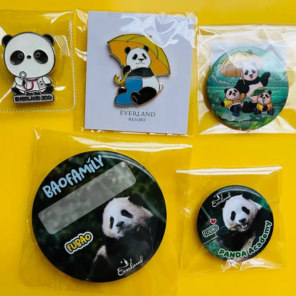 [BUNJANG] Fu Bao Veterinarian Rain Badge Bundle Set / 푸바오 수의사 레인 뱃지