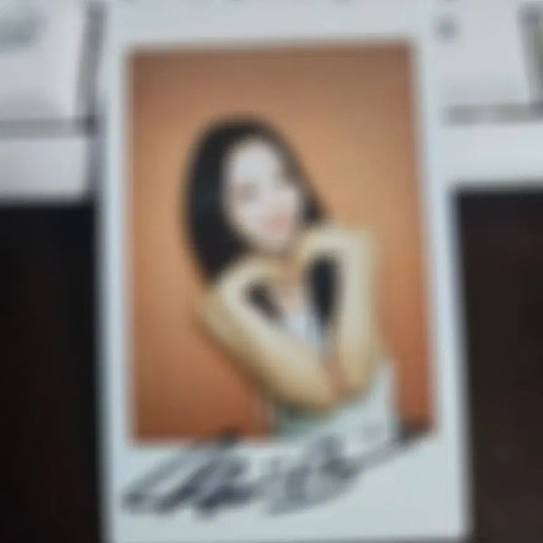 [BUNJANG] Yves Signed Polaroids / 이브 싸인 폴라