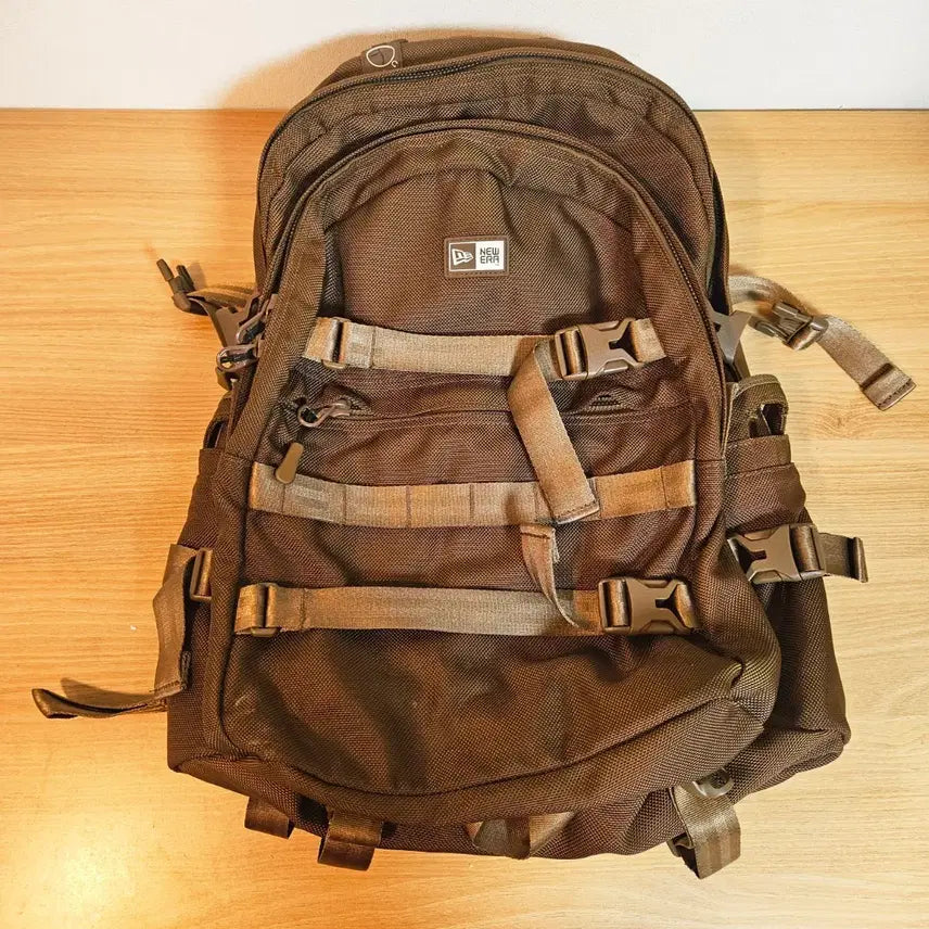 [BUNJANG] New Era Carrier Backpack / 뉴에라 캐리어 백팩