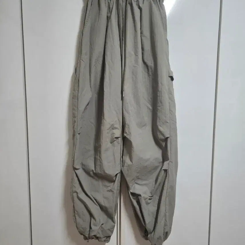 [BUNJANG] Potato Club Two-Way Wide Cargo Pants Khaki / 포테이토 클럽 투웨이 와이드 카고 팬츠 카키 F
