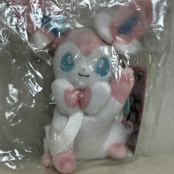 [BUNJANG] Eevees High Five Nymphia Plush / 이브이즈 하이파이브 인형 (님피아)