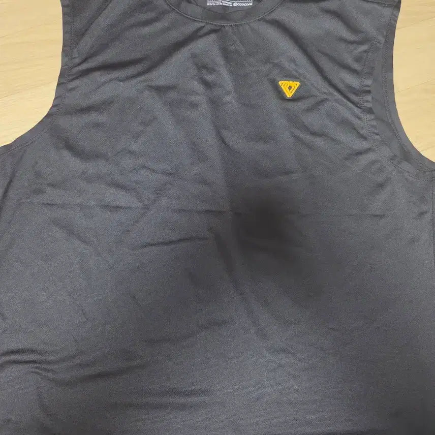 [BUNJANG] Boldist Sleeveless Top Size 105 / 볼디스트 나시티 105