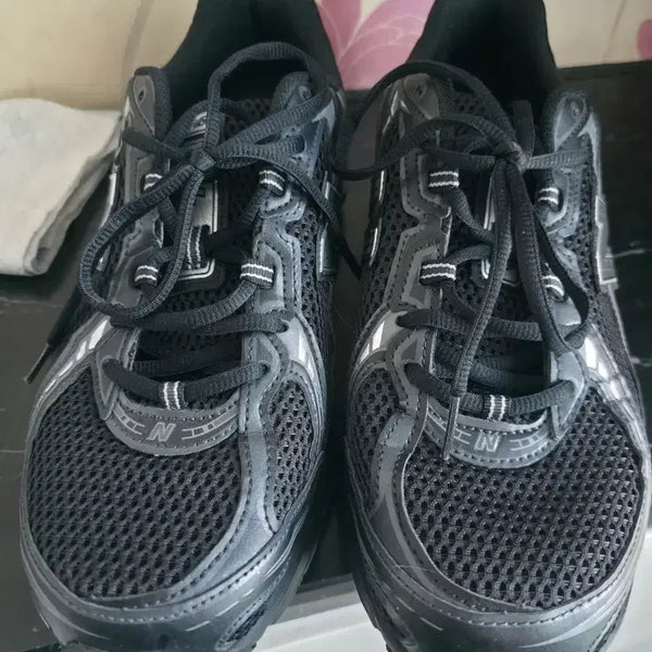[BUNJANG] New Balance 740 Sneakers / 뉴발란스 740