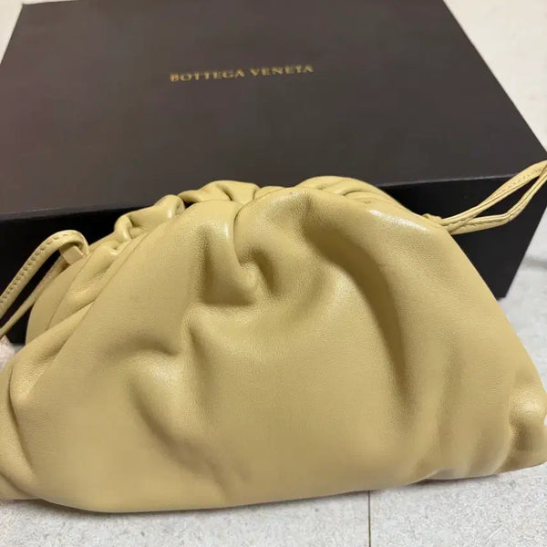 [BUNJANG] Bottega Veneta Mini 'The Pouch' Bag / 보테가베네타 만두백 미니