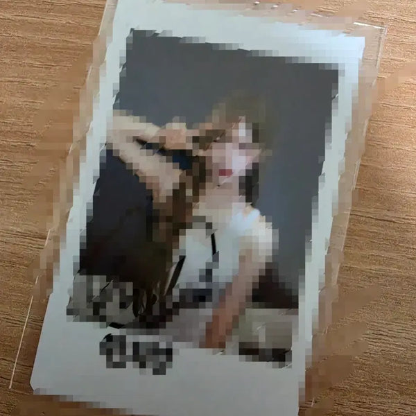 [BUNJANG] tripleS Yeonji Signed Polaroid LOVE&POP / 트리플에스 연지 싸인 폴라 LOVE&POP