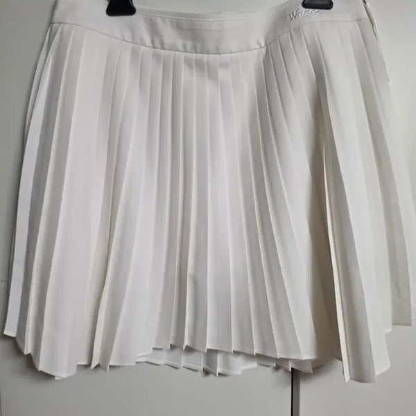 [BUNJANG] Waac Pleated Skirt White / Waac 왁골프  주름 스커트 화이트  28