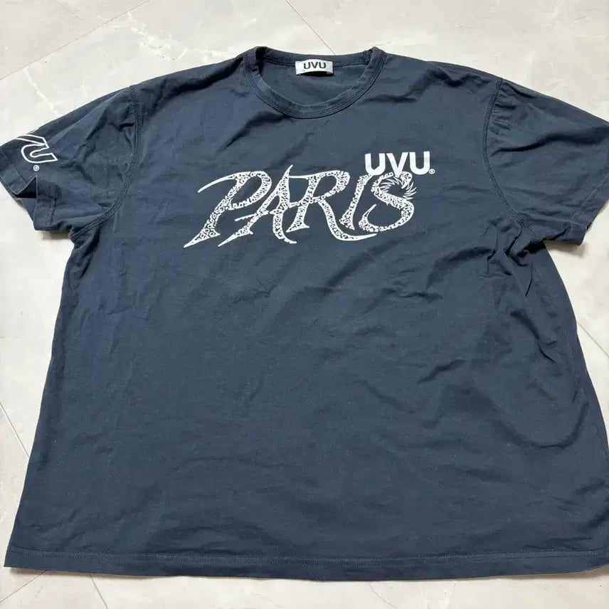 [BUNJANG] UVU Paris Edition T-Shirt, Size M / UVU 파리 반팔 티셔츠 M사이즈 판매
