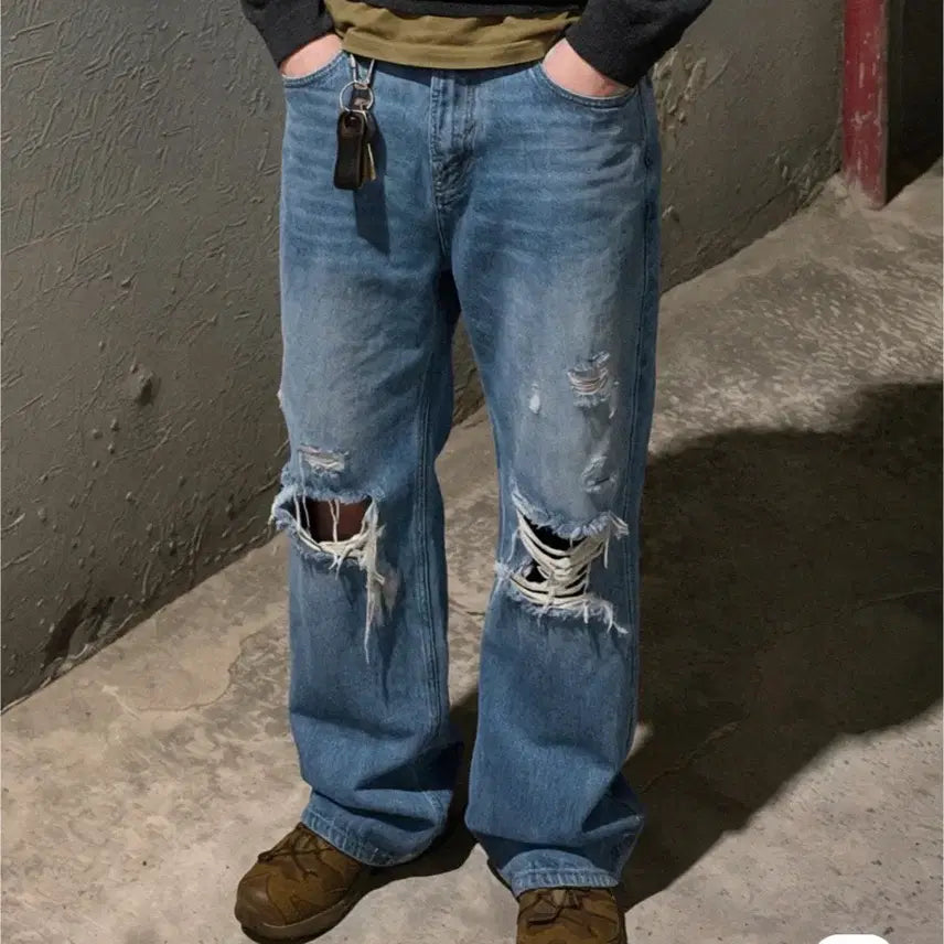 [BUNJANG] Leair Distressed Flare Denim / [M]르아르 디스트로이드 플레어 데님