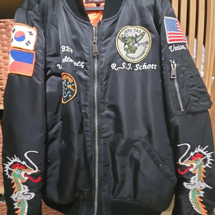 [BUNJANG] Schott MA-1 Bomber Jacket Black Dragon Embroidery / 쇼트 MA-1 봄버 자켓 블랙 드래곤 자수