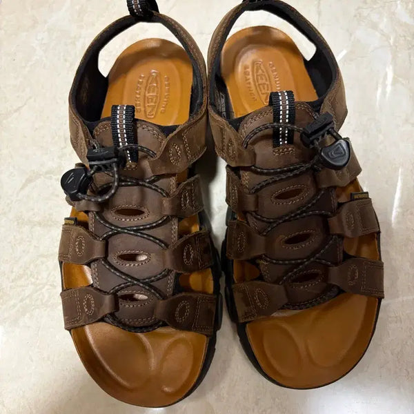 [BUNJANG] Keen Leather Sandals 260cm / 킨 가죽 샌들 260cm