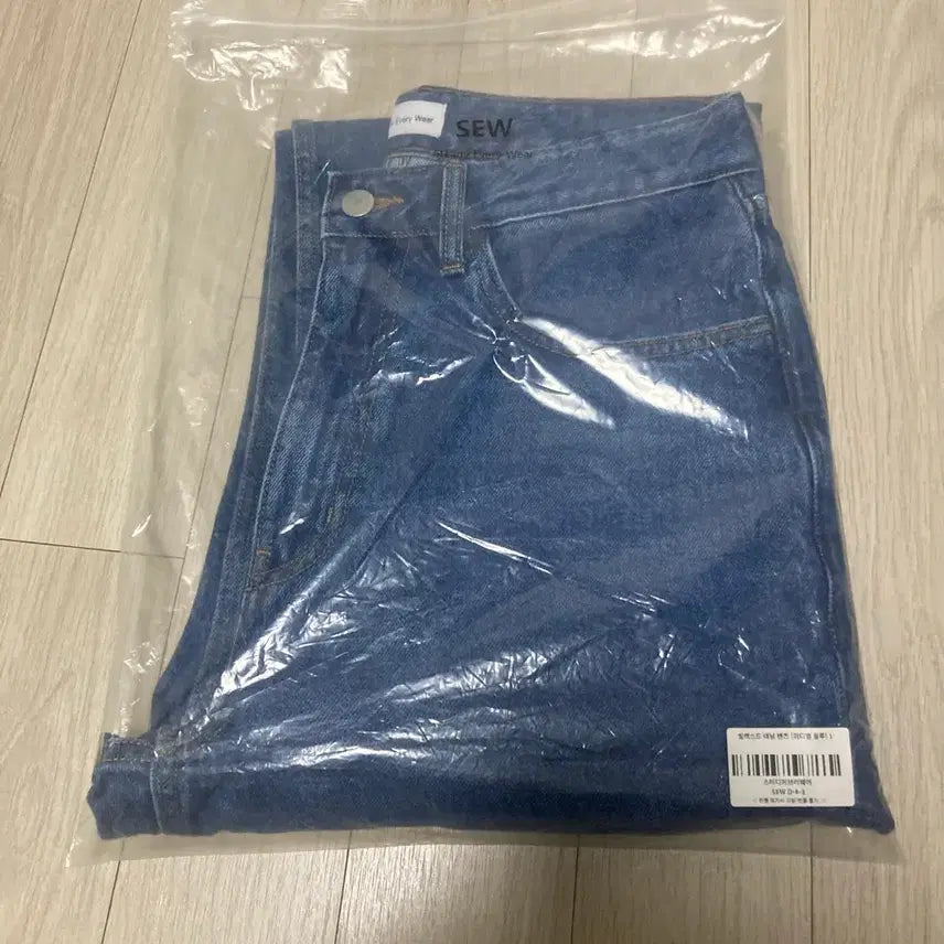 [BUNJANG] Steady Everywear Relaxed Denim Pants Medium Blue / 스테디에브리웨어 릴렉스드 데님 팬츠 미디엄 블루1