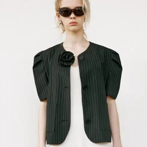 [BUNJANG] Dewy Dewy Striped Short Sleeve Jacket (M) / 듀이듀이 반팔 자켓 (m)