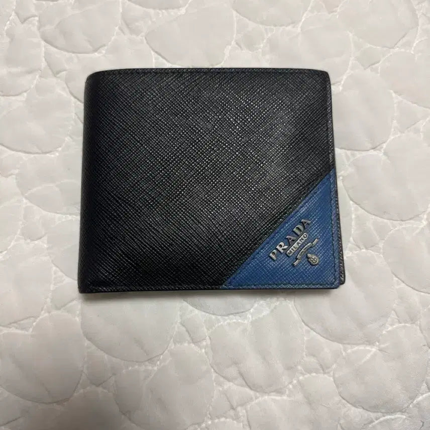 [BUNJANG] Prada Saffiano Bi-fold Wallet Black Blue / 프라다 사피아노 반지갑 블랙 블루 (정품)
