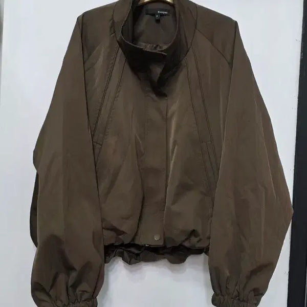 [BUNJANG] Bonixfox Women's Short Windbreaker / 보닉스팍스 여성 숏 바람막이