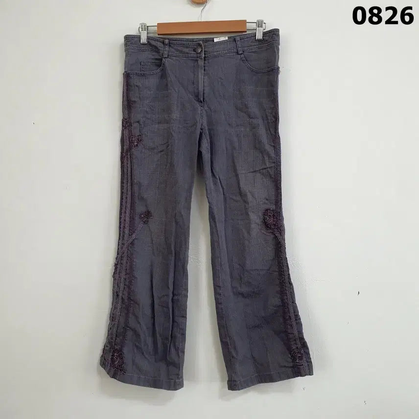 [BUNJANG] PROGRAM Women's Khaki Floral Embroidered Bootcut Pants Size 31 / 프로그램 여성 바지 카키색 꽃 자수 부츠컷 31