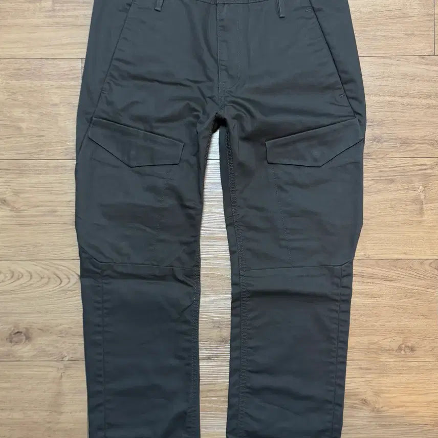[BUNJANG] Levi's Twill Cotton Cargo Pants Grey / 리바이스 트윌 코튼 카고 팬츠