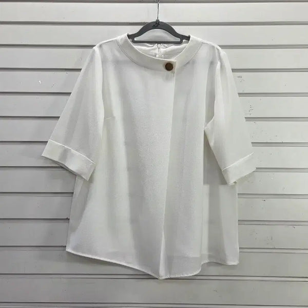 [BUNJANG] White Metal Accent Blouse Size 77 / 화이트  금속장식  블라우스 77/보물찾기천사