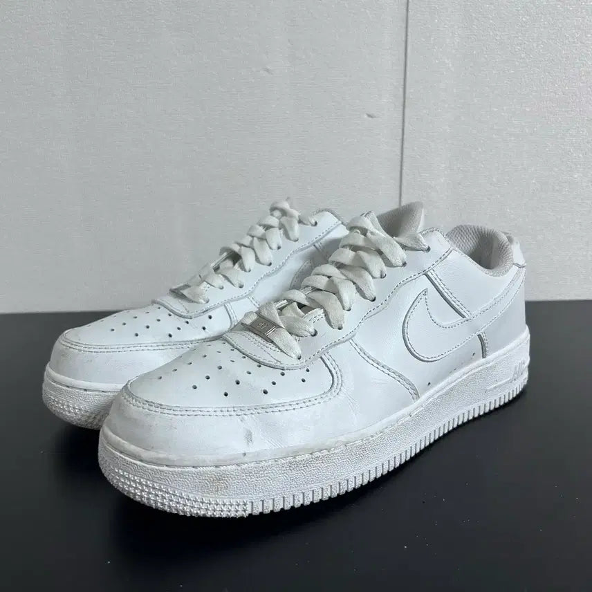 [BUNJANG] Nike Air Force 1 All White Sneakers (265) / 나이키 에어포스1 올화이트 운동화(265)