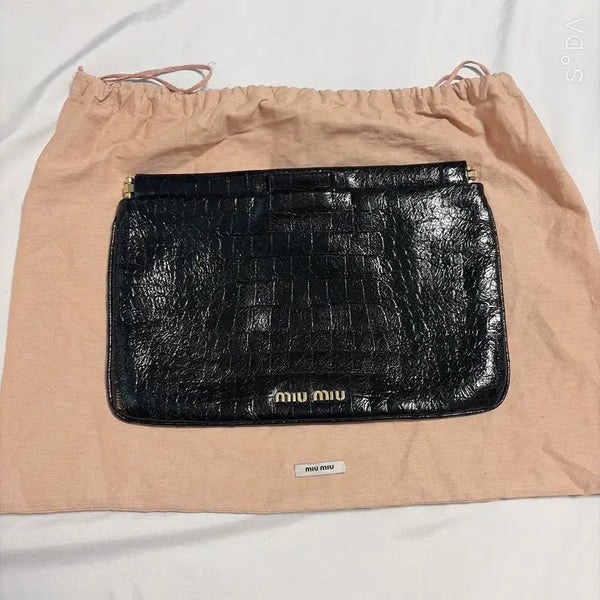 [BUNJANG] Miu Miu Crocodile Pattern Clutch Black / 미우미우 크로커다일 패턴 클러치 블랙