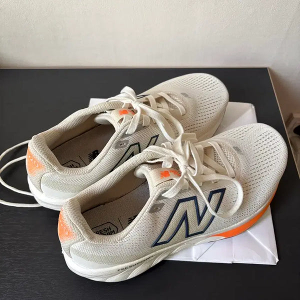 [BUNJANG] New Balance Running Shoes 245 / 뉴발 런닝화 245