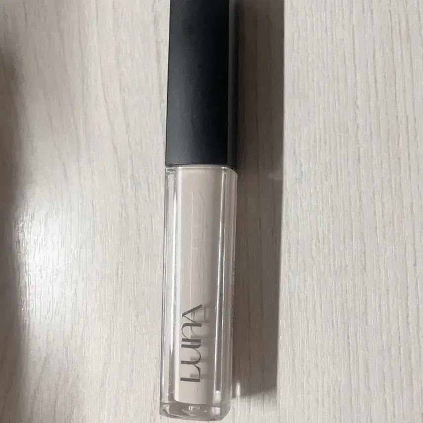 [BUNJANG] Luna Longlasting Tip Concealer Porcelain / 루나 롱래스팅 팁 컨실러 0.5 포슬린