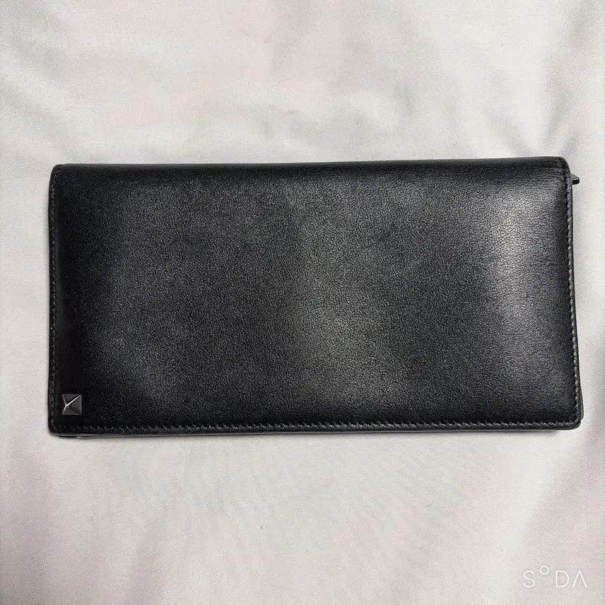 [BUNJANG] Valentino Rockstud Zip Around Long Wallet Black Leather / 발렌티노 락스터드 장지갑 블랙