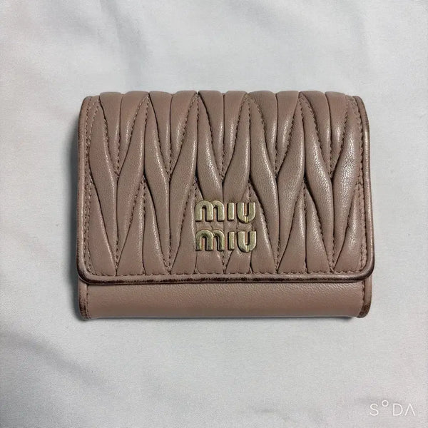 [BUNJANG] Miu Miu Matelassé Card Holder / 미우미우 마테라쎄 카드지갑