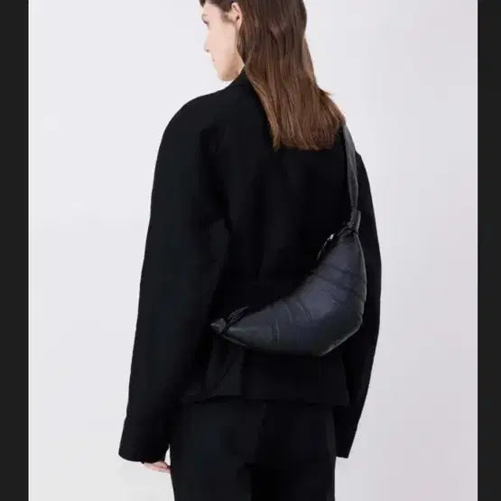 [BUNJANG] Lemaire Croissant Bag Black Small / 르메르 크루아상백 범백 블랙 미디움