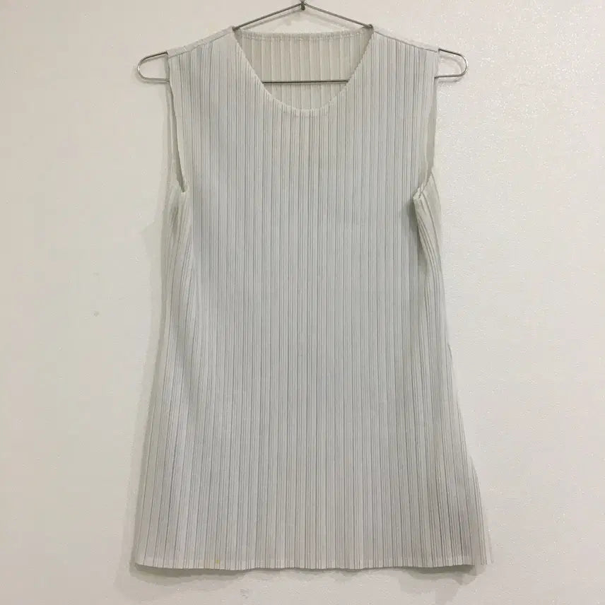 [BUNJANG] Pleats Me Sleeve Pleats Blouse F / 플리츠미 슬리브 플리츠 블라우스 F