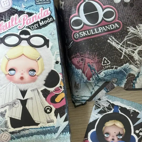 [BUNJANG] Skullpanda Off Low Battery Doll Keychain (Sealed) / [미개봉새상품] 스컬판다 off 인형 키링 - low battery 로우 배터리