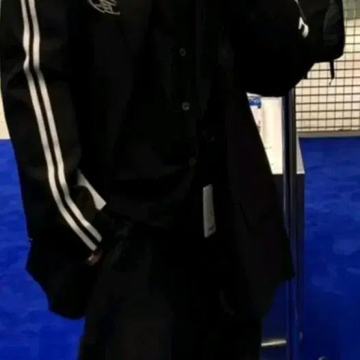 [BUNJANG] Born to Win Chrome Blazer Size 1 / 본투윈 크롬 블레이저 1사이즈 판매