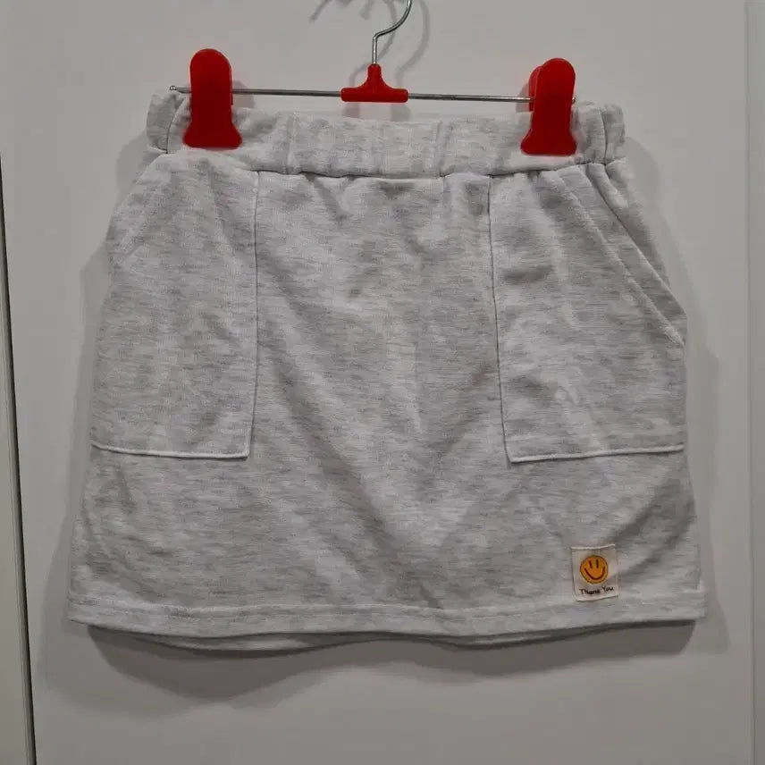 [BUNJANG] Smile Patch Mini Skirt - Cream / 스마일 패치 백멜색 미니 스커트(새상품)