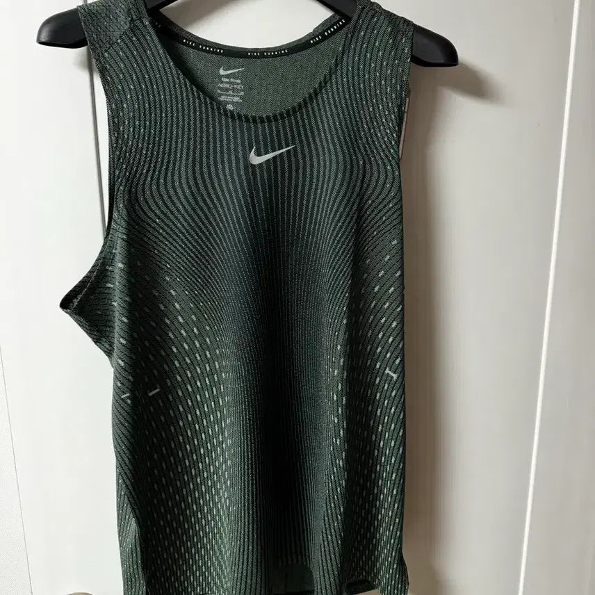 [BUNJANG] Nike Aerofit Tank XL / 나이키 에어로핏탱크 xl 팝니다